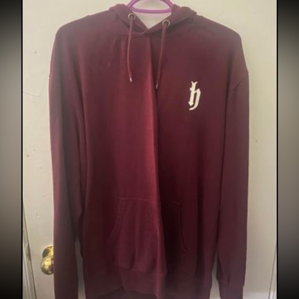 Maroon medium sweater